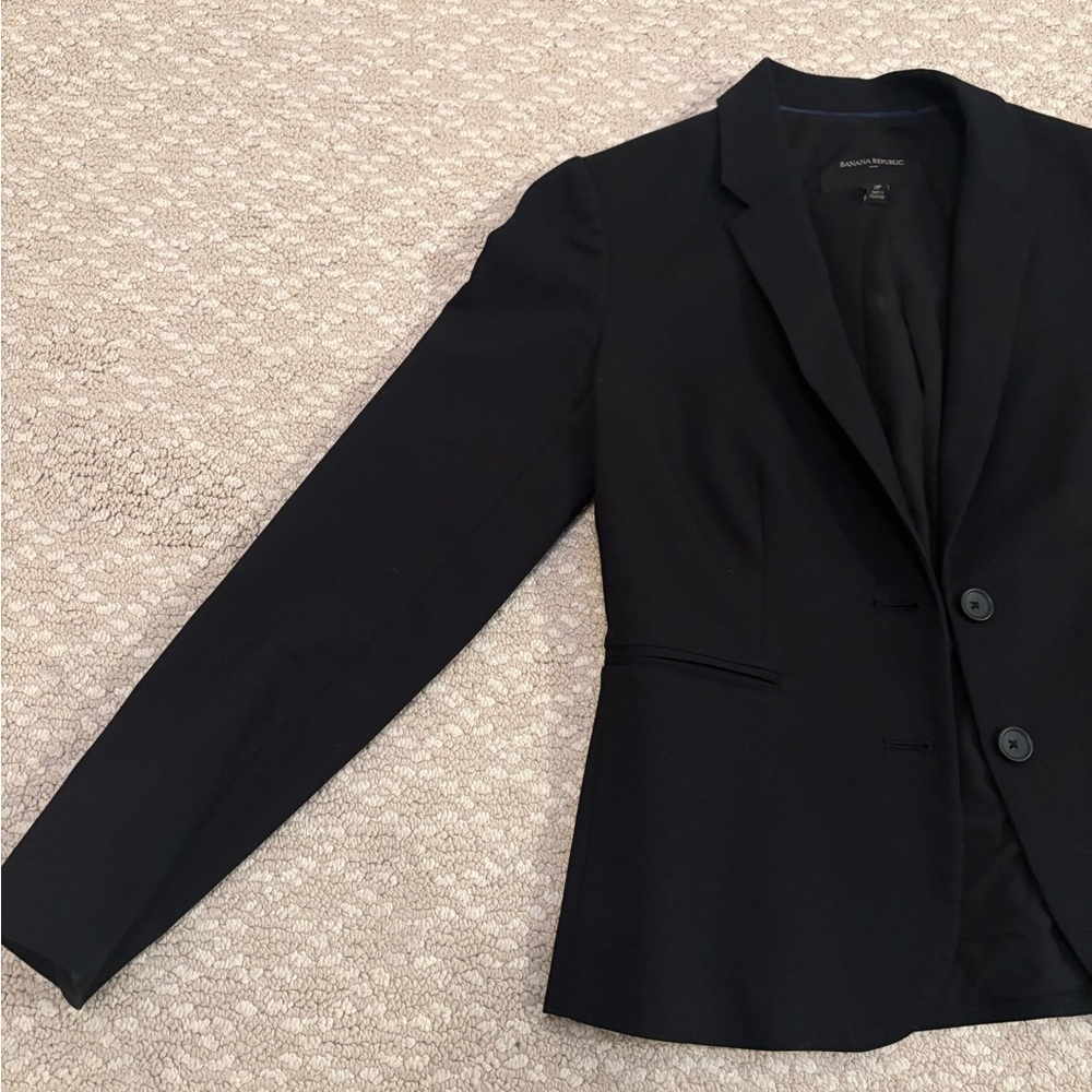 Banana Republic Classic Black Blazer - Picture 3 of 15